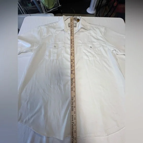 CORVALS CLUB WHITE SHORT SLEEVED SHIRT
SOFT, LIGHTWEIGHT FABRIC. - Picture 8 of 10